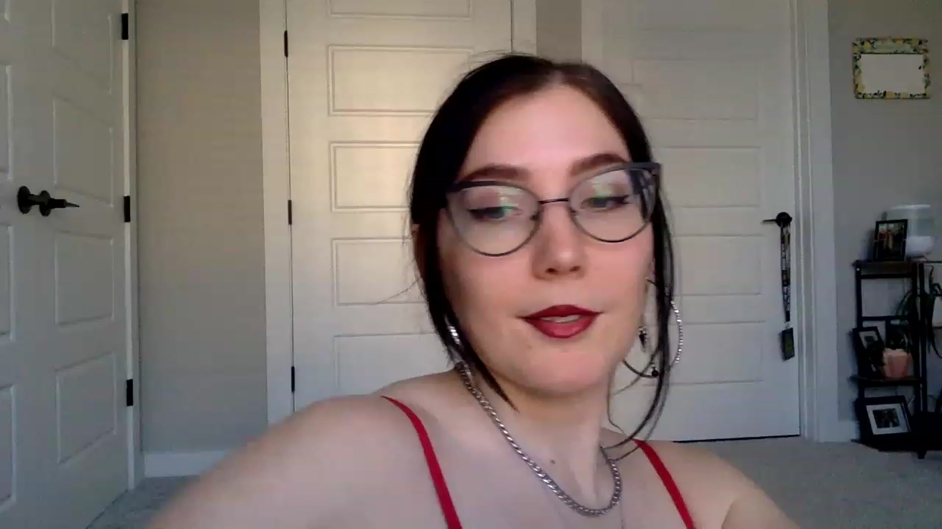 Gallery image thumbnail from Princesss25's myfreecams stream on, 02/13/2023, 16:12 image 5 of 20