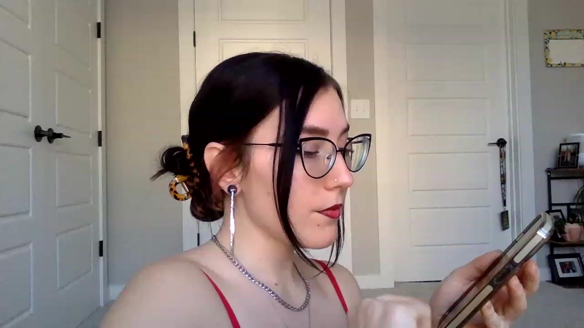 Gallery image thumbnail from Princesss25's myfreecams stream on, 02/13/2023, 16:12 image 6 of 20