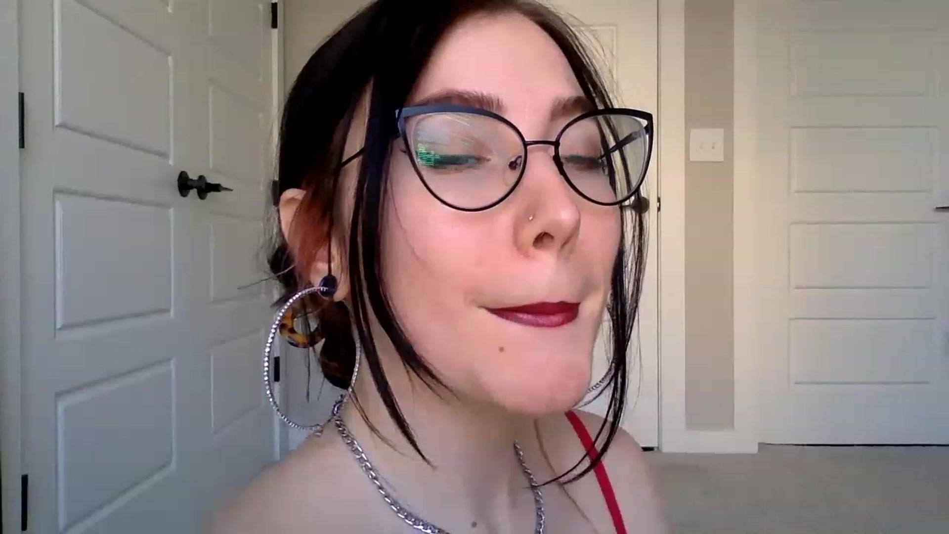 Gallery image thumbnail from Princesss25's myfreecams stream on, 02/13/2023, 16:12 image 14 of 20
