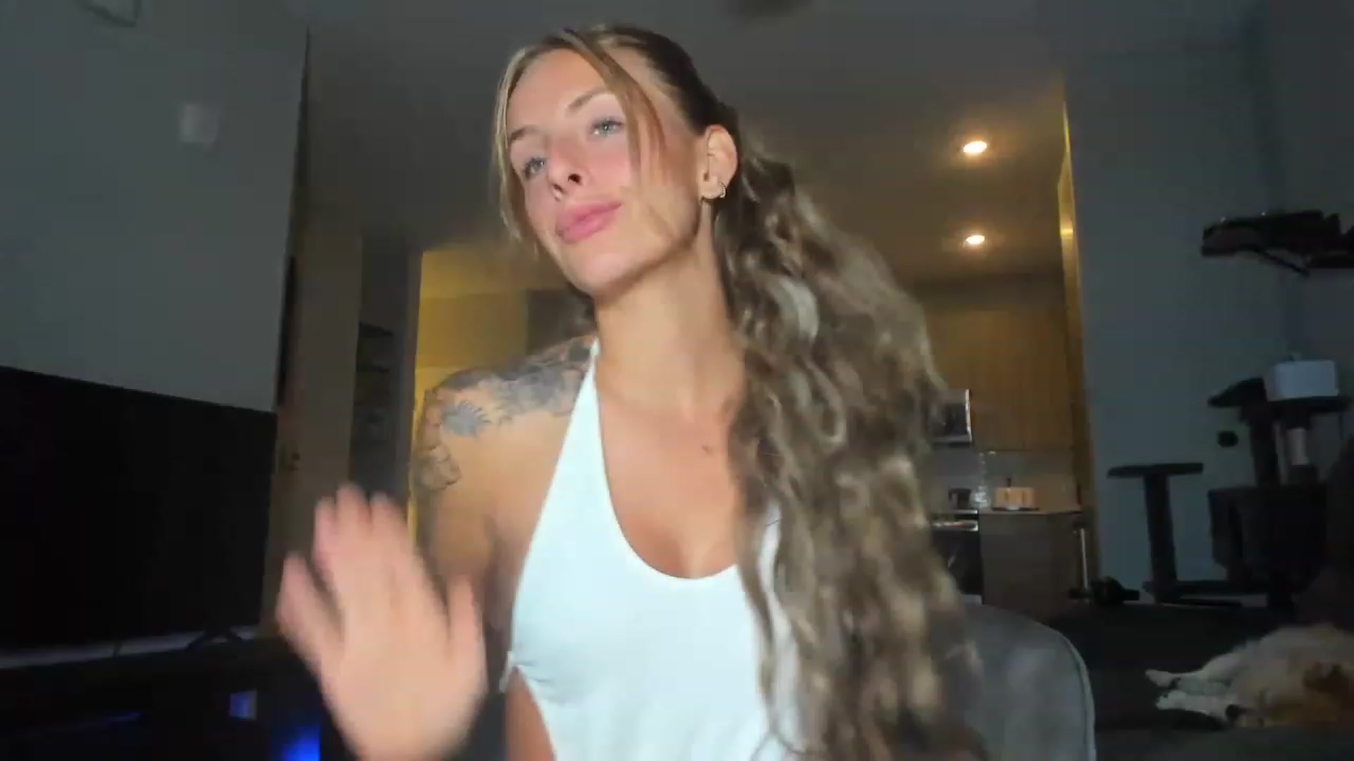 Gallery image thumbnail from PrincesssTati's myfreecams stream on, 08/15/2023, 01:10 image 3 of 20