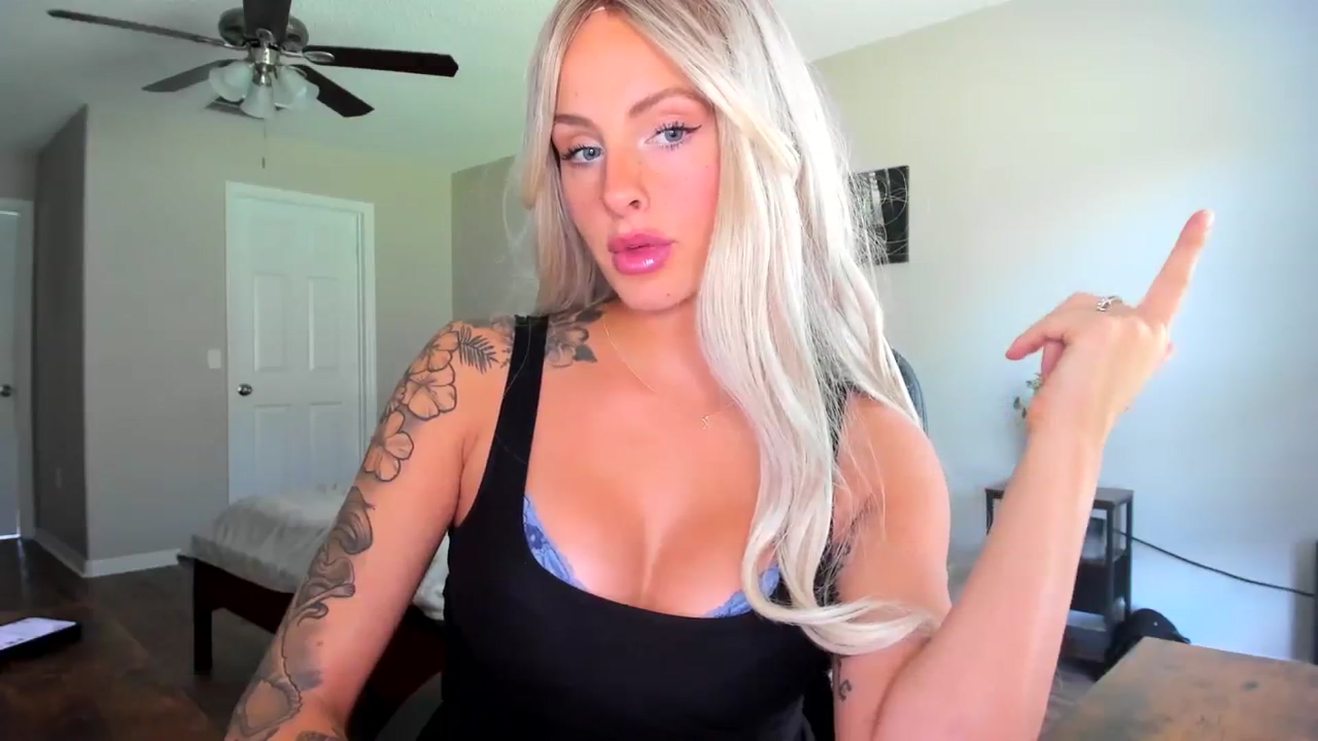 Gallery image thumbnail from PrincesssTati's myfreecams stream on, 09/12/2023, 22:01 image 7 of 20