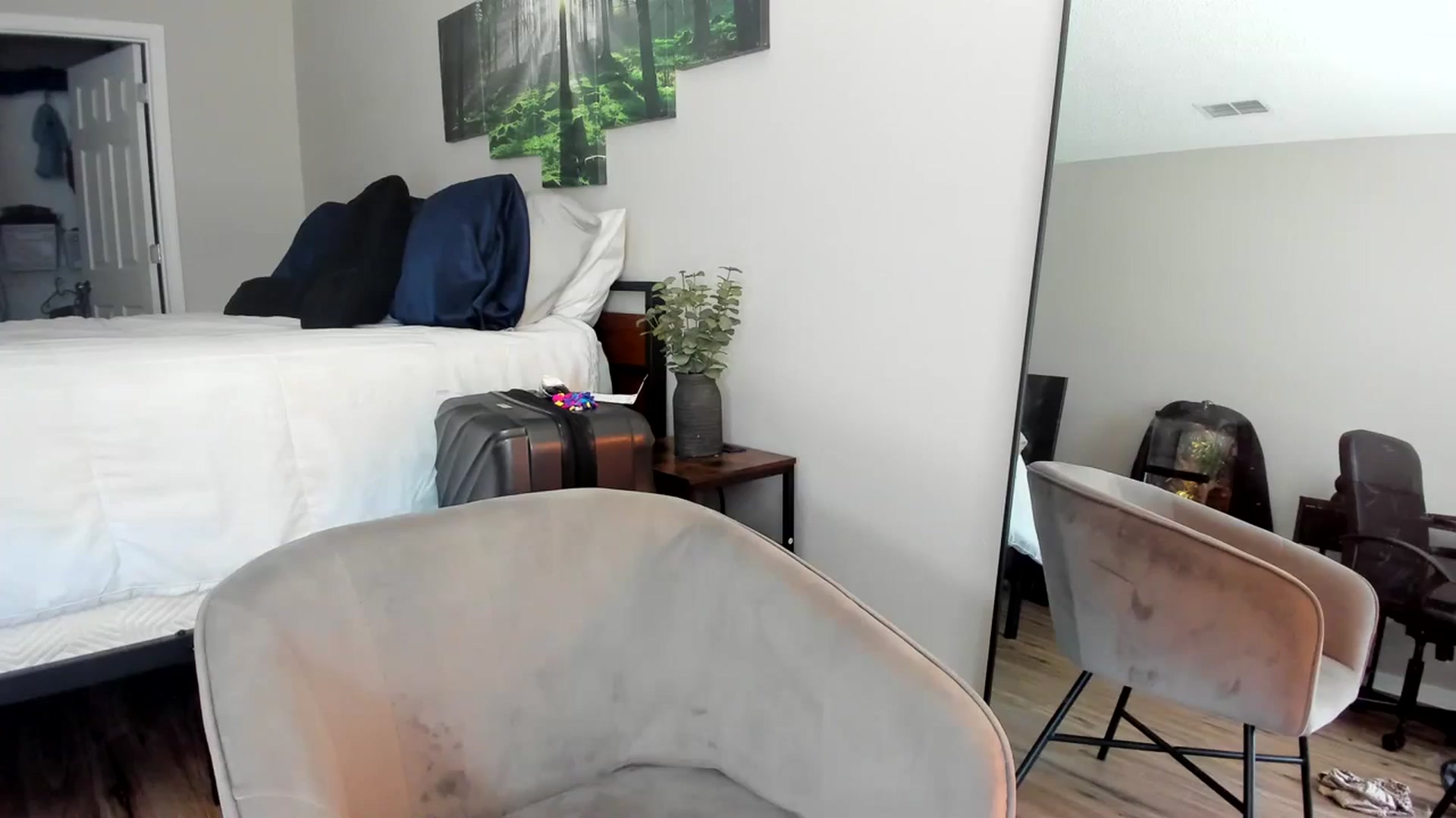 Gallery image thumbnail from PrincesssTati's myfreecams stream on, 09/20/2023, 19:32 image 14 of 20