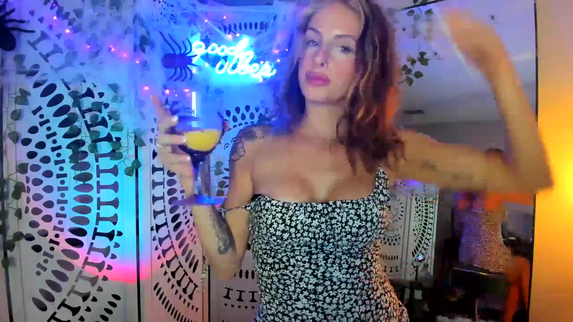 Gallery image thumbnail from PrincesssTati's myfreecams stream on, 10/08/2023, 01:22 image 18 of 20