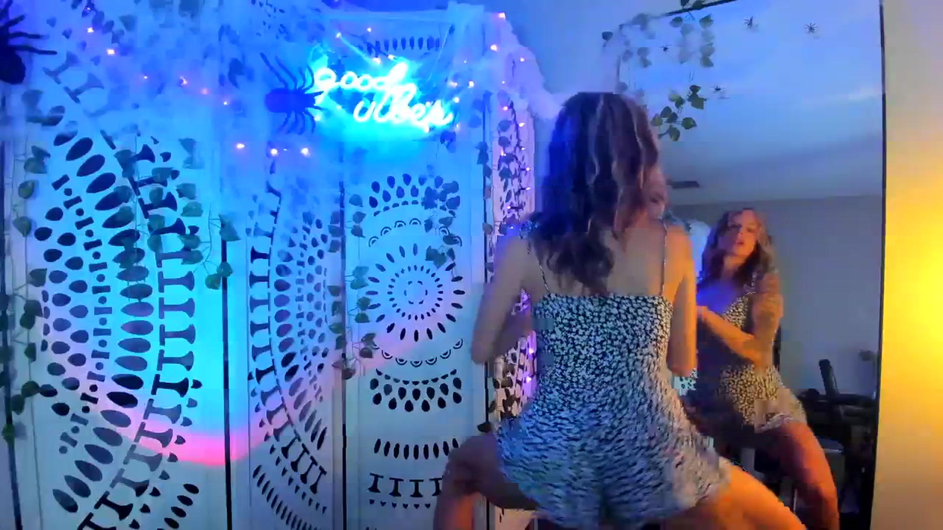 Gallery image thumbnail from PrincesssTati's myfreecams stream on, 10/08/2023, 01:22 image 9 of 20