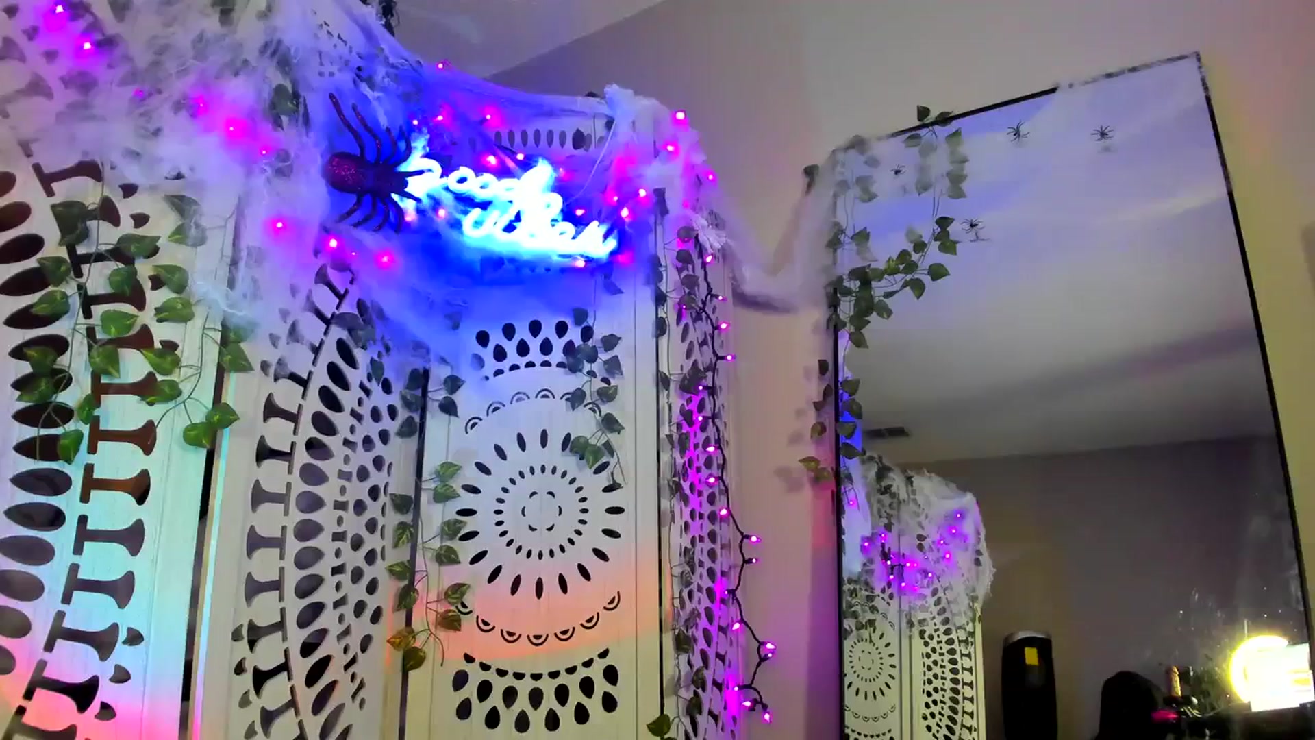 Gallery image thumbnail from PrincesssTati's myfreecams stream on, 10/13/2023, 06:55 image 15 of 20