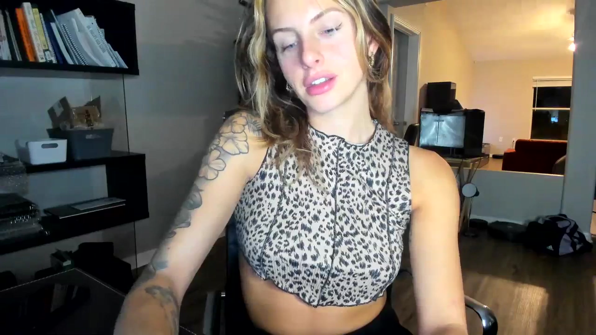 Gallery image thumbnail from PrincesssTati's myfreecams stream on, 10/15/2023, 08:26 image 8 of 20