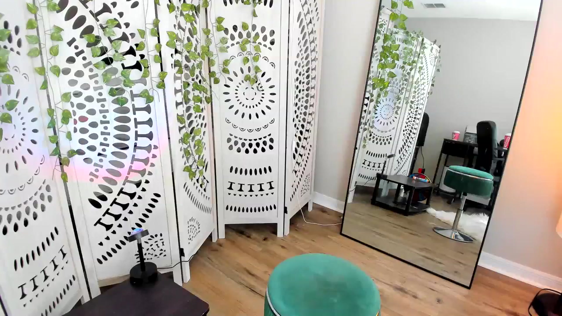 Gallery image thumbnail from PrincesssTati's myfreecams stream on, 11/06/2023, 17:03 image 10 of 20