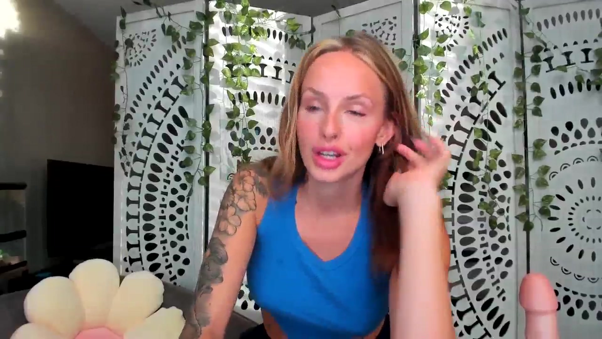 Gallery image thumbnail from PrincesssTati's myfreecams stream on, 12/06/2023, 22:02 image 13 of 20