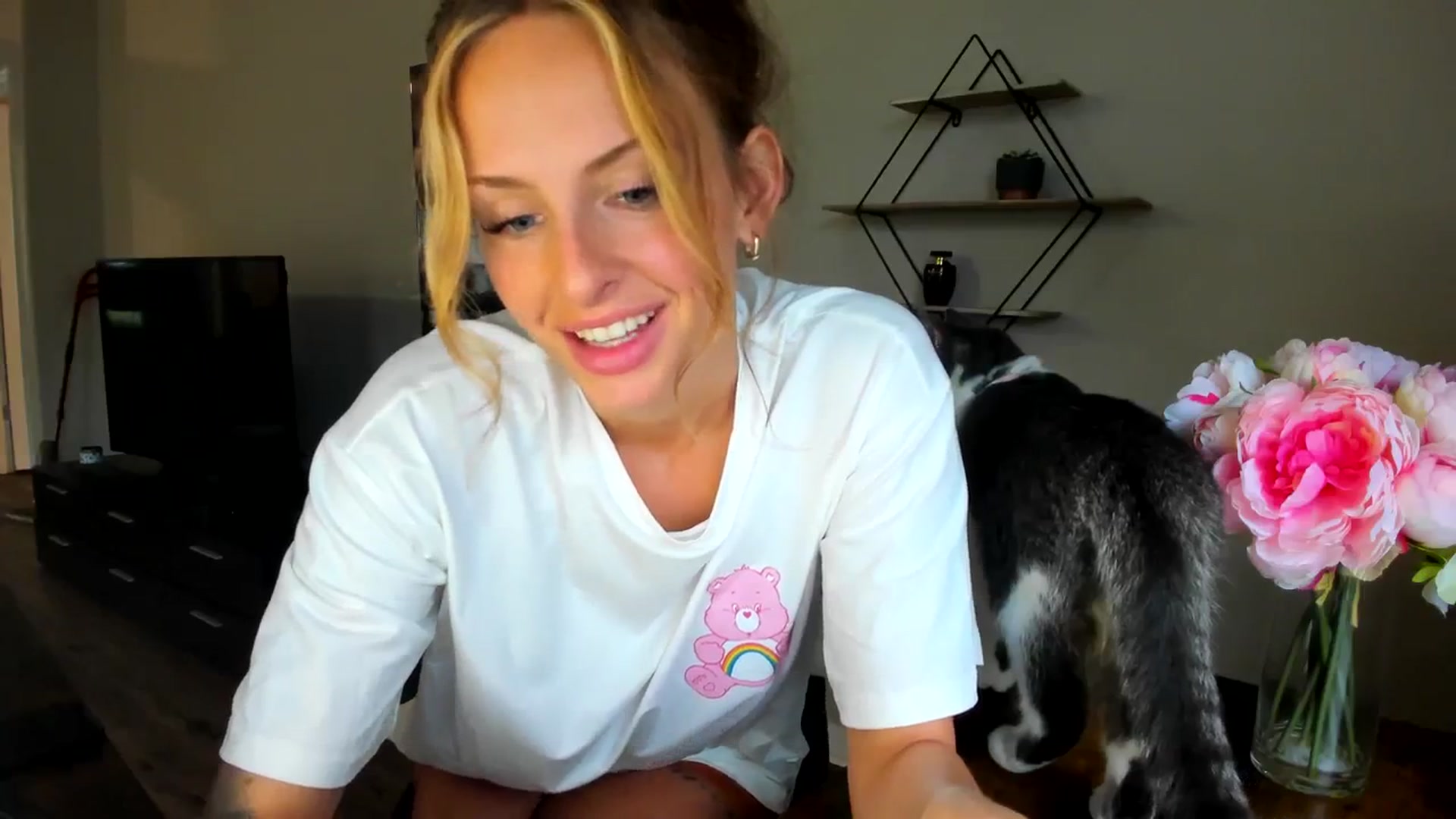Gallery image thumbnail from PrincesssTati's myfreecams stream on, 12/16/2023, 20:30 image 10 of 20
