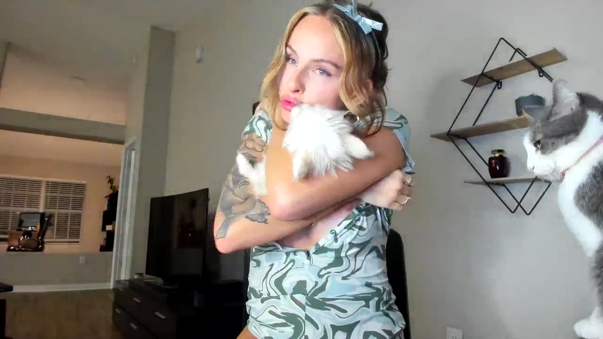 Gallery image thumbnail from PrincesssTati's myfreecams stream on, 12/29/2023, 05:35 image 4 of 20