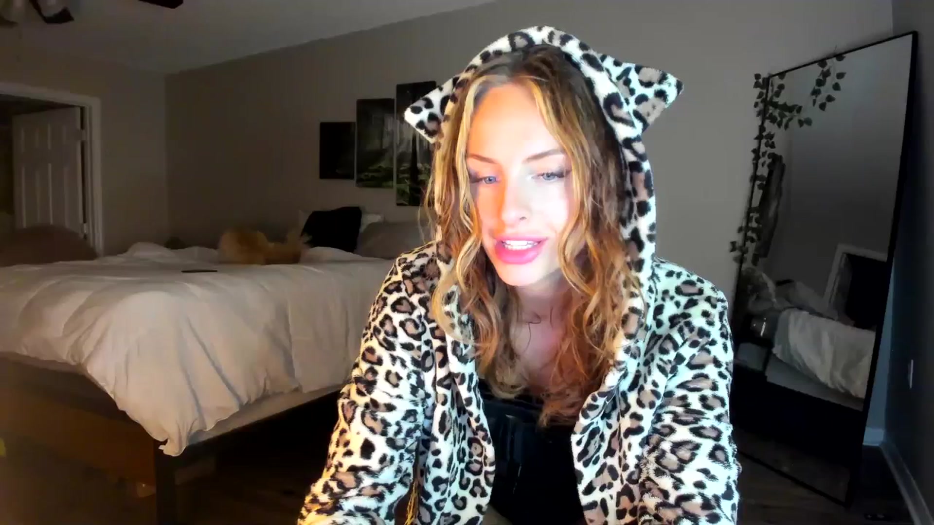 Gallery image thumbnail from PrincesssTati's myfreecams stream on, 12/31/2023, 04:41 image 20 of 20