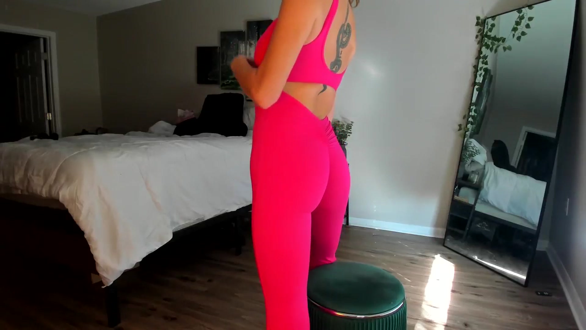Gallery image thumbnail from PrincesssTati's myfreecams stream on, 01/02/2024, 20:01 image 12 of 20