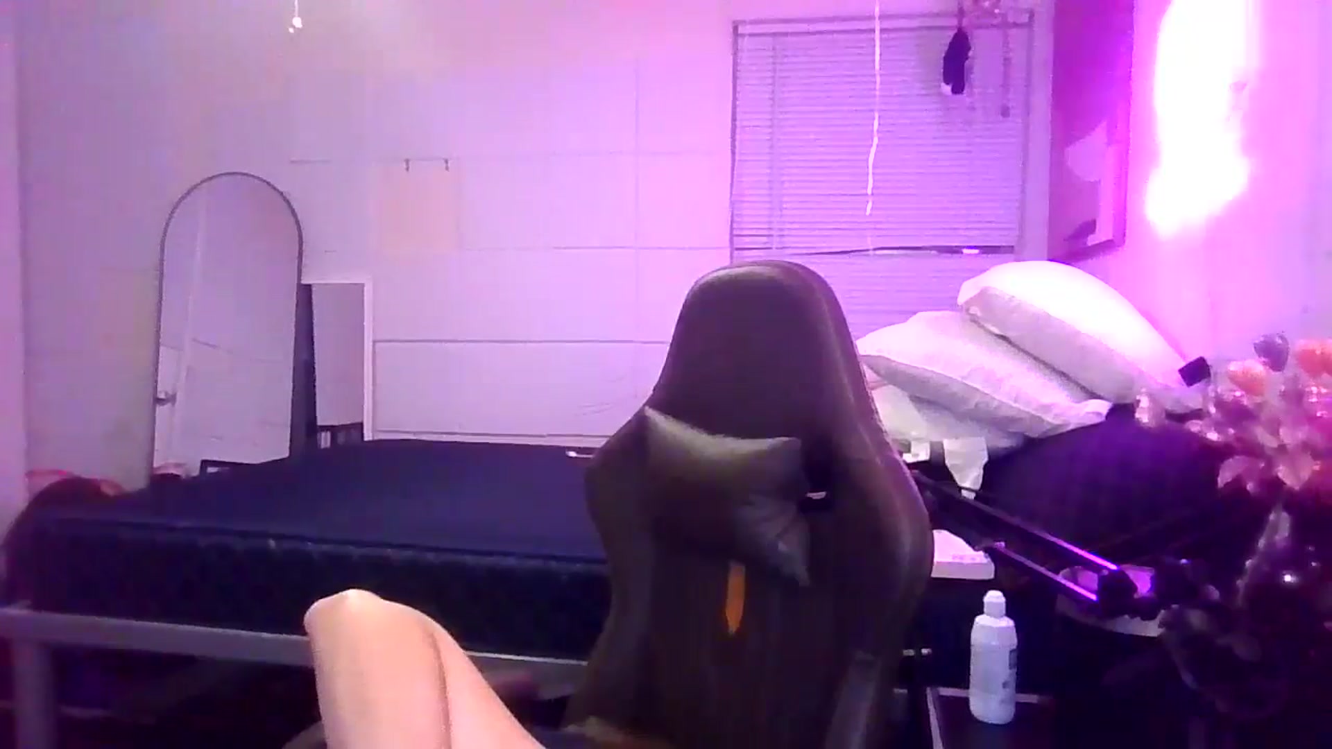 Gallery image thumbnail from PrinzessinPIA's myfreecams stream on, 03/08/2025, 09:24 image 4 of 20
