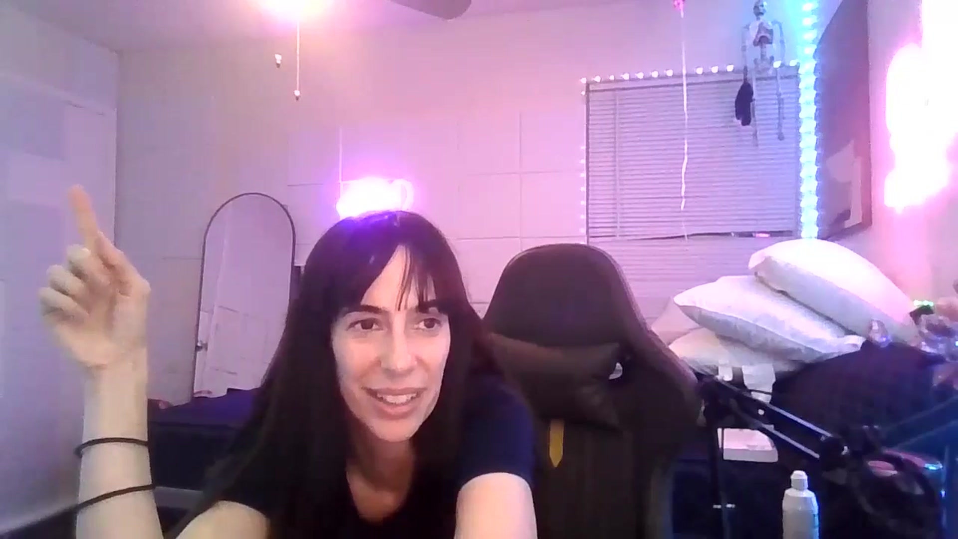 Gallery image thumbnail from PrinzessinPIA's myfreecams stream on, 03/08/2025, 09:24 image 13 of 20