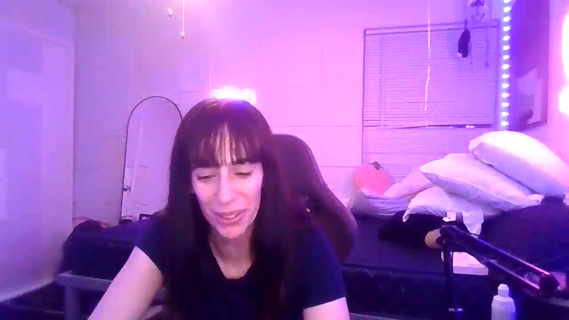 Gallery image thumbnail from PrinzessinPIA's myfreecams stream on, 03/08/2025, 09:24 image 10 of 20