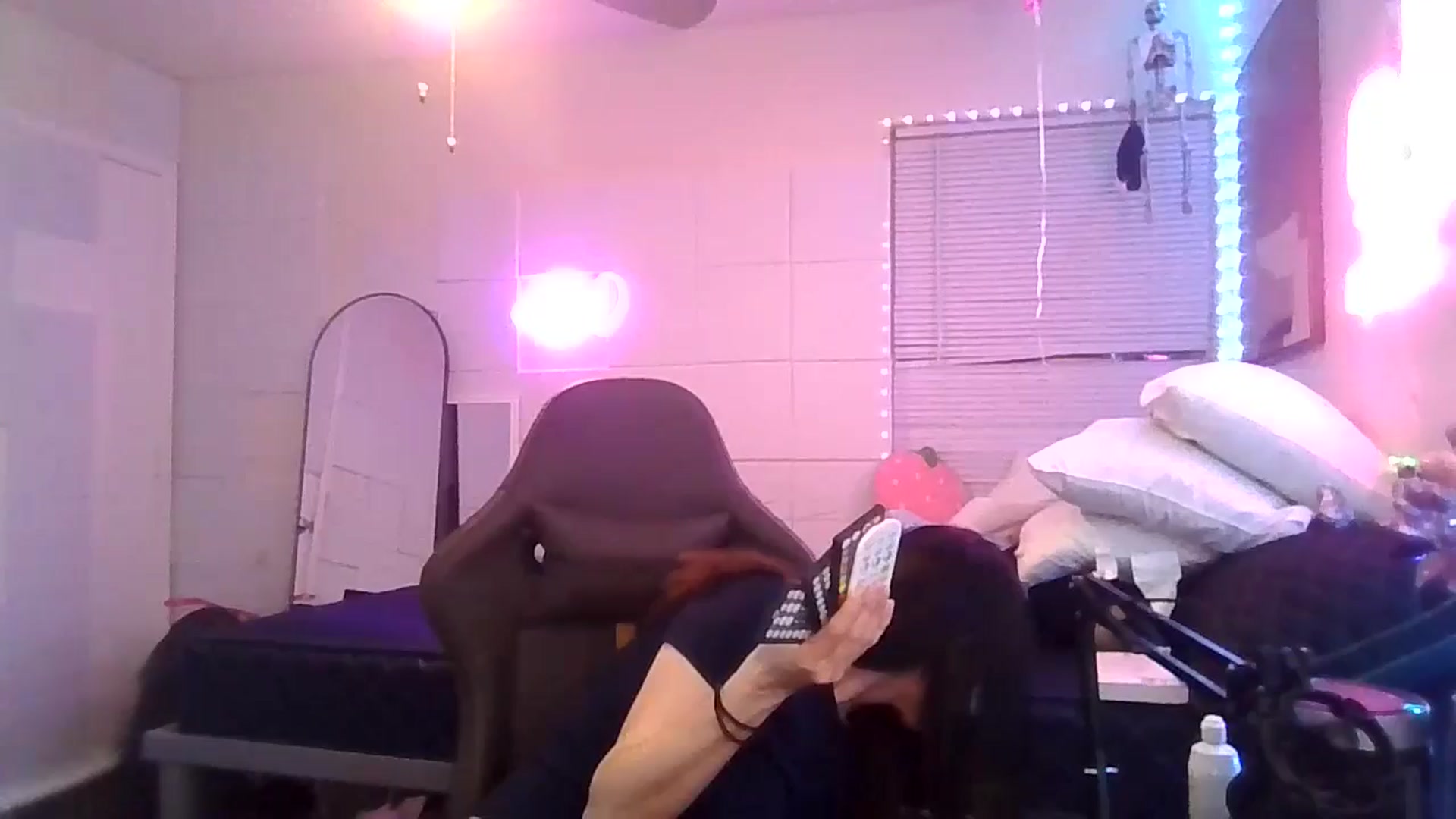 Gallery image thumbnail from PrinzessinPIA's myfreecams stream on, 03/08/2025, 09:24 image 17 of 20