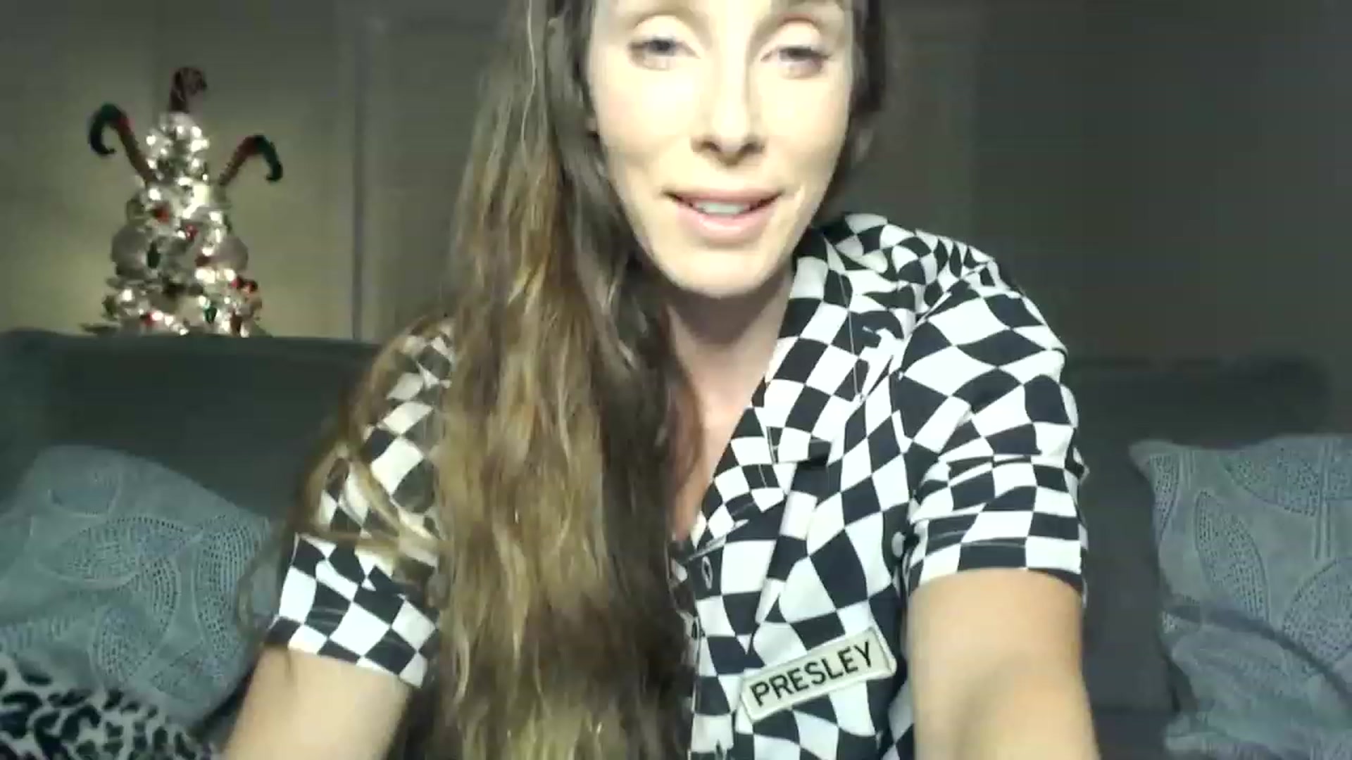 Gallery image thumbnail from PriscillaP's myfreecams stream on, 11/21/2022, 07:15 image 8 of 20