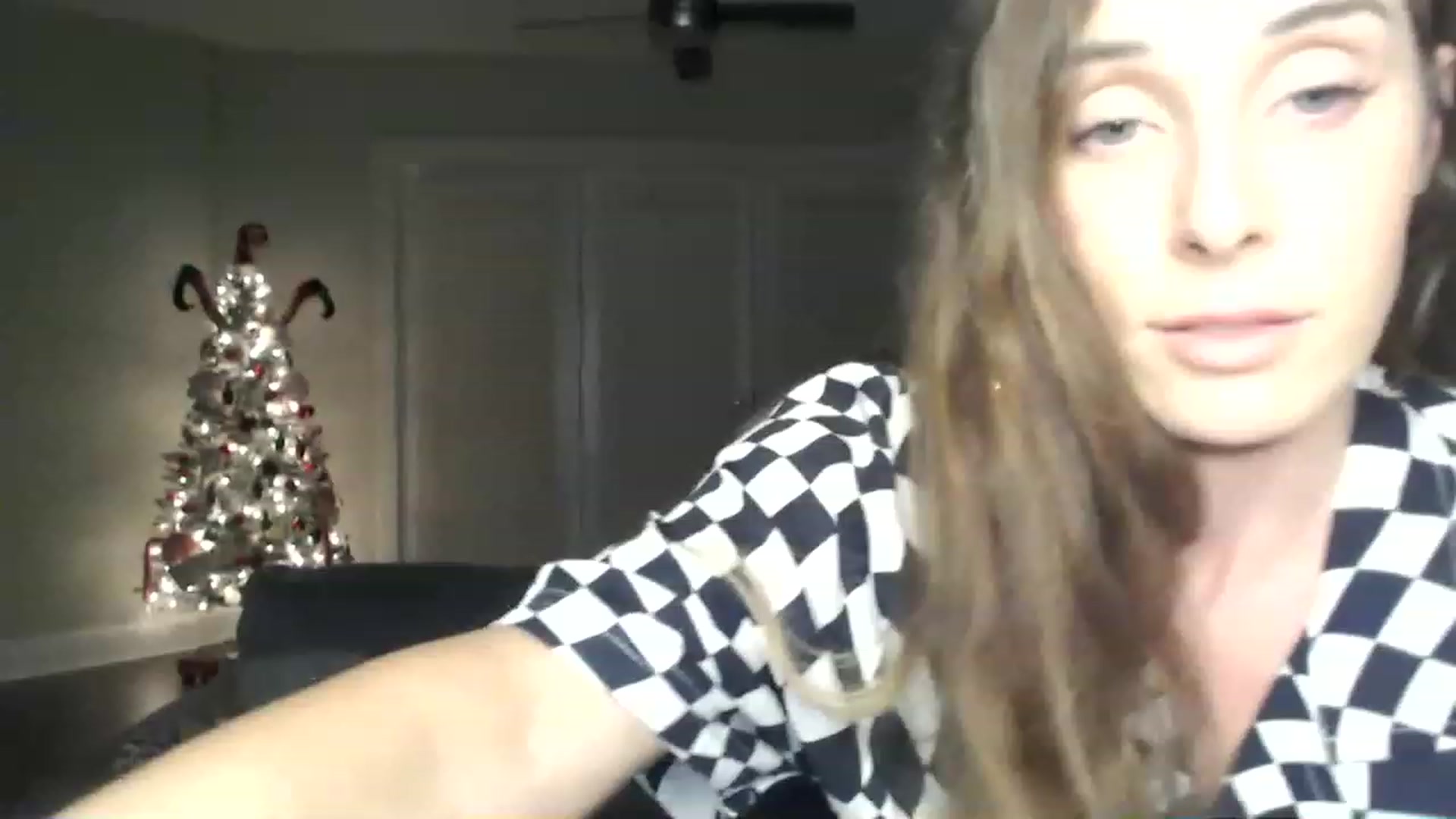 Gallery image thumbnail from PriscillaP's myfreecams stream on, 11/21/2022, 07:15 image 5 of 20