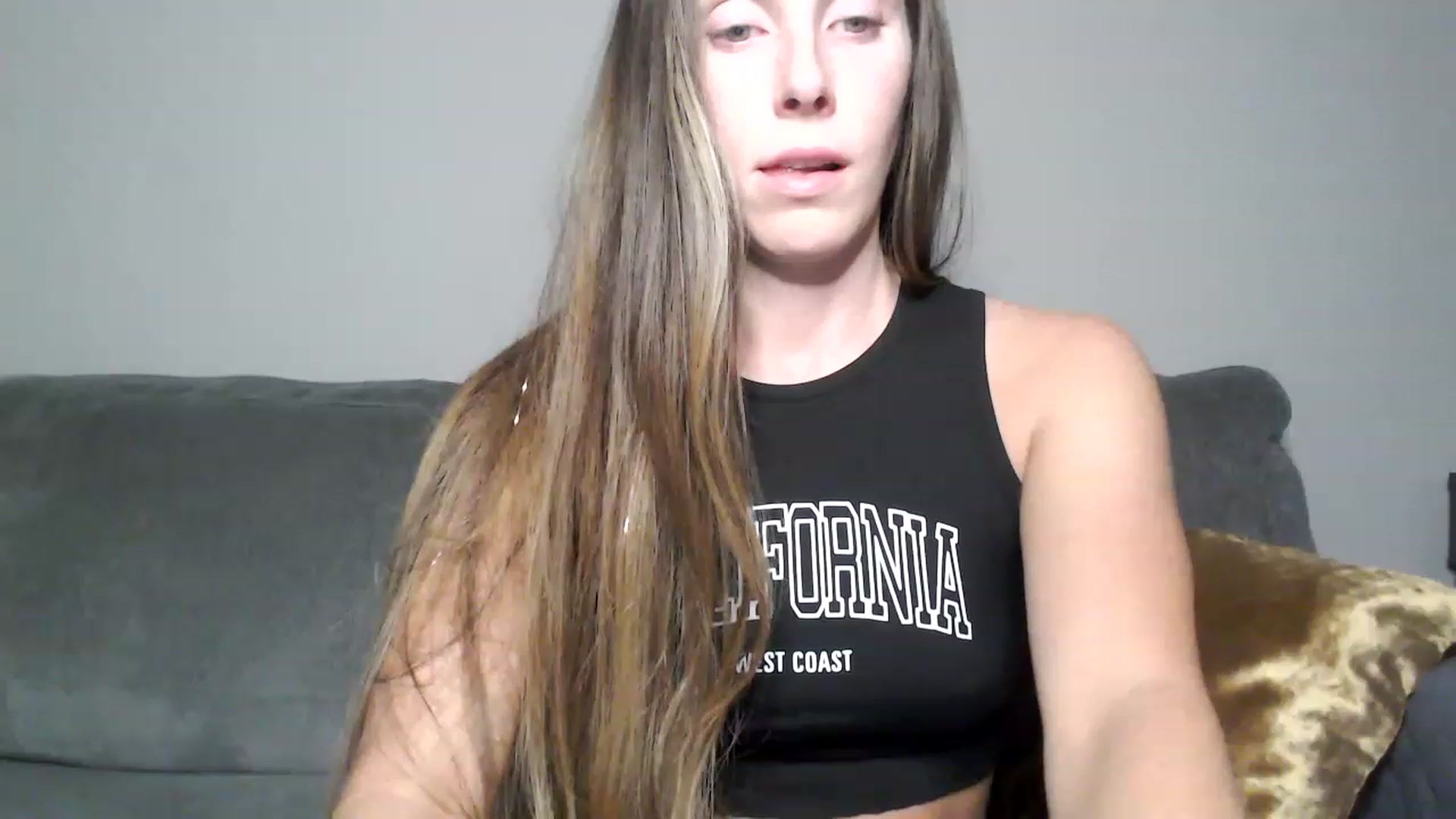Gallery image thumbnail from PriscillaP's myfreecams stream on, 12/11/2022, 08:29 image 11 of 20