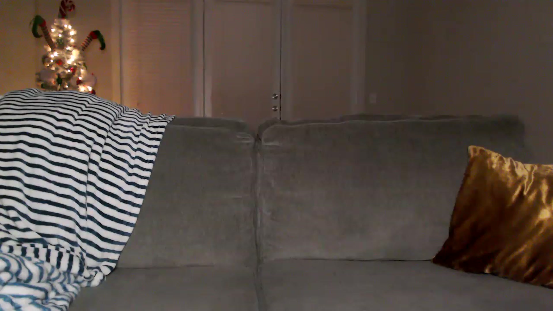 Gallery image thumbnail from PriscillaP's myfreecams stream on, 12/21/2022, 05:32 image 19 of 20