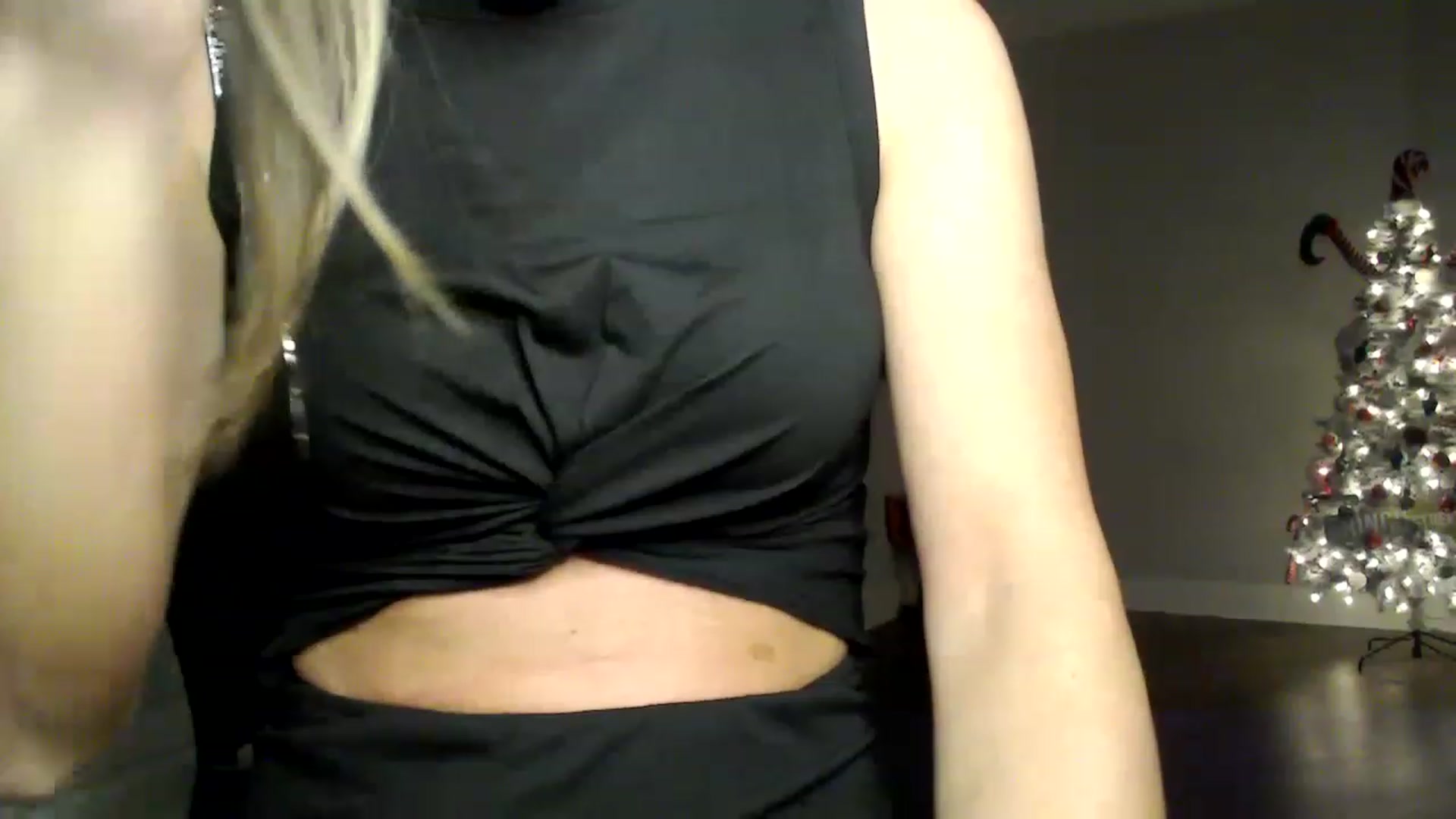 Gallery image thumbnail from PriscillaP's myfreecams stream on, 01/13/2023, 06:12 image 6 of 20