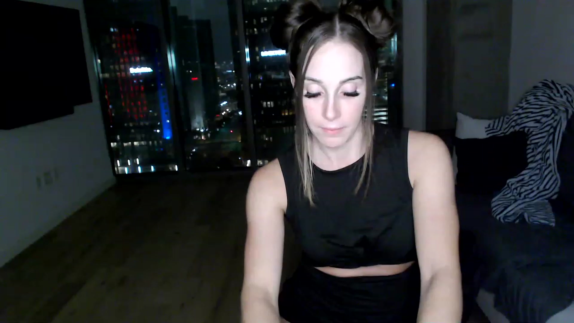 Gallery image thumbnail from PriscillaP's myfreecams stream on, 02/25/2023, 09:21 image 10 of 20