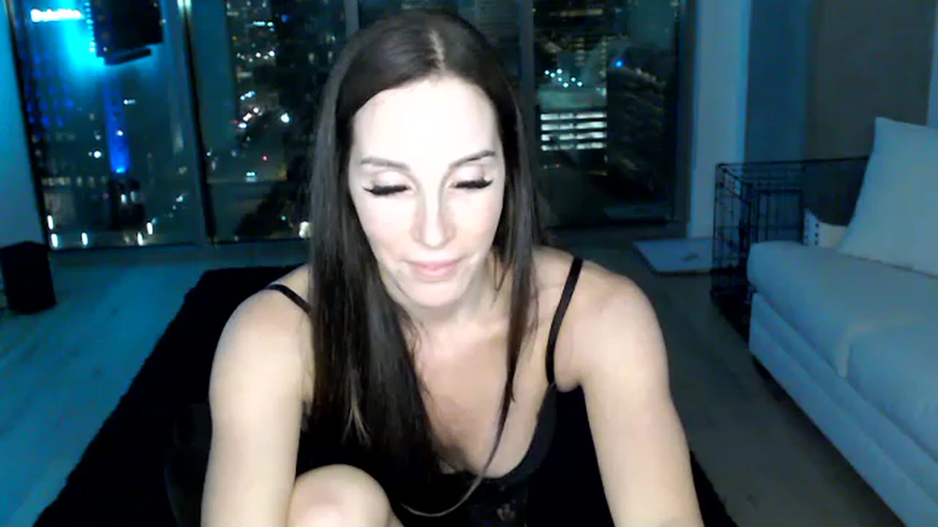 Gallery image thumbnail from PriscillaP's myfreecams stream on, 03/09/2023, 08:30 image 13 of 20