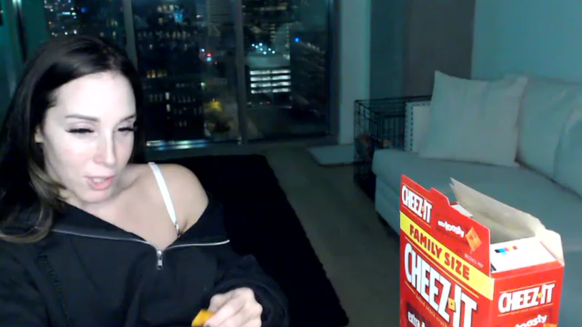 Gallery image thumbnail from PriscillaP's myfreecams stream on, 03/11/2023, 07:50 image 14 of 20