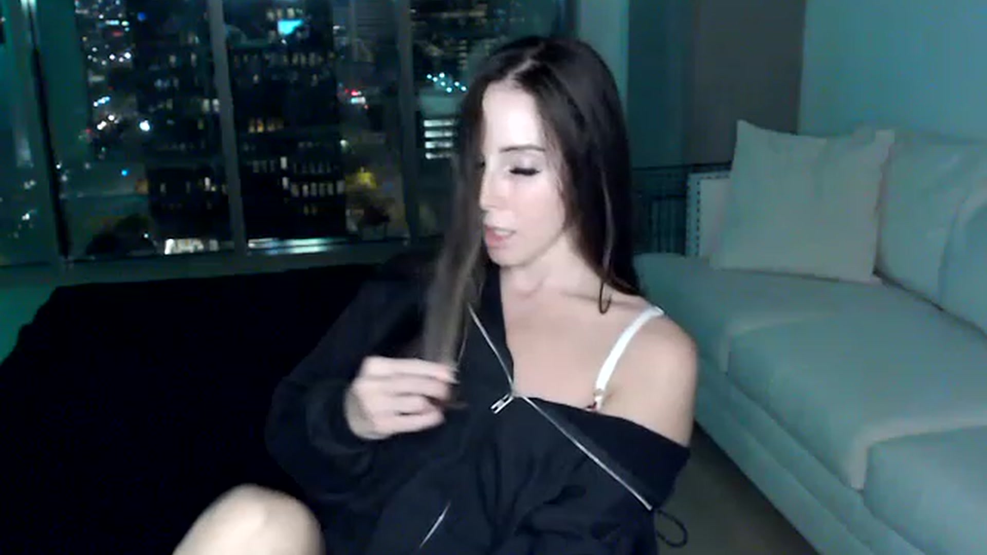 Gallery image thumbnail from PriscillaP's myfreecams stream on, 03/11/2023, 07:50 image 7 of 20
