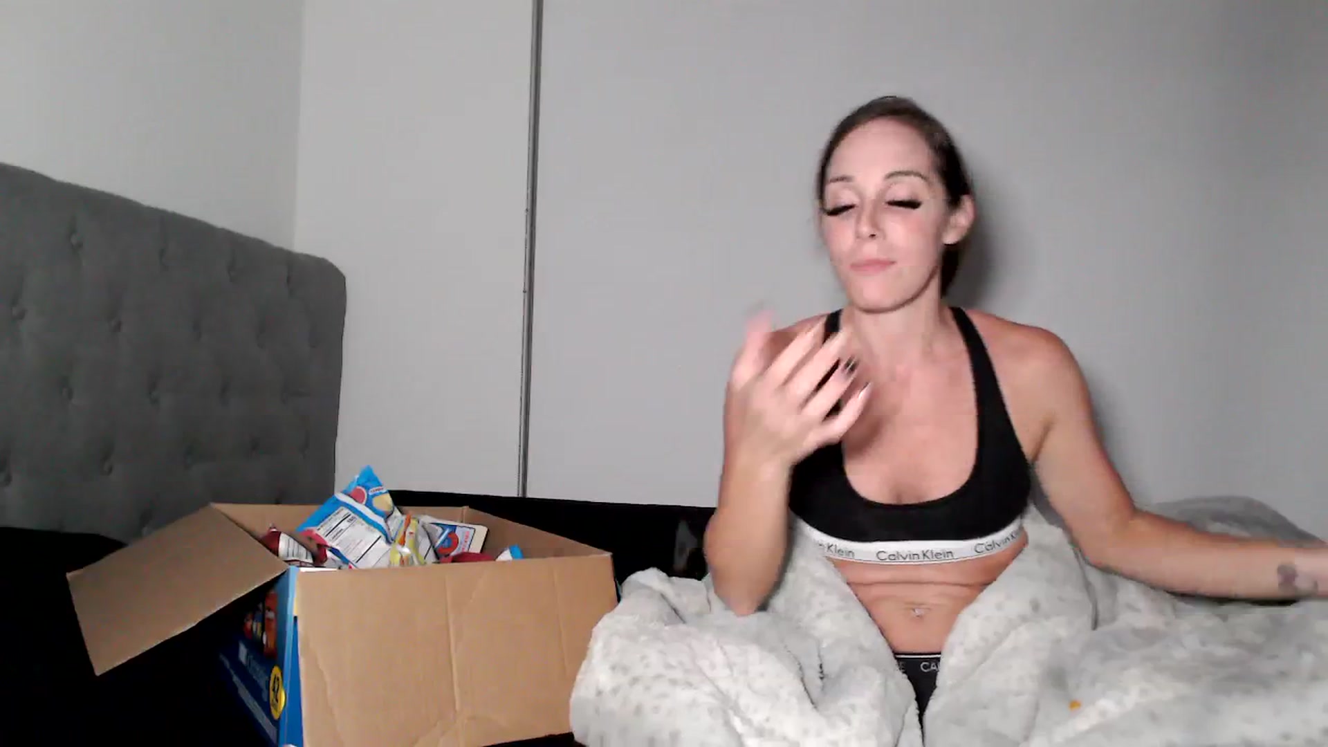 Gallery image thumbnail from PriscillaP's myfreecams stream on, 06/29/2023, 06:41 image 2 of 20