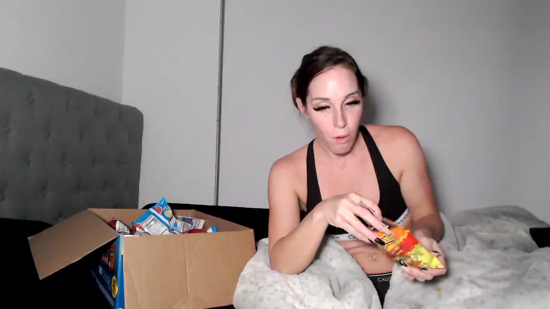 Gallery image thumbnail from PriscillaP's myfreecams stream on, 06/29/2023, 06:41 image 6 of 20