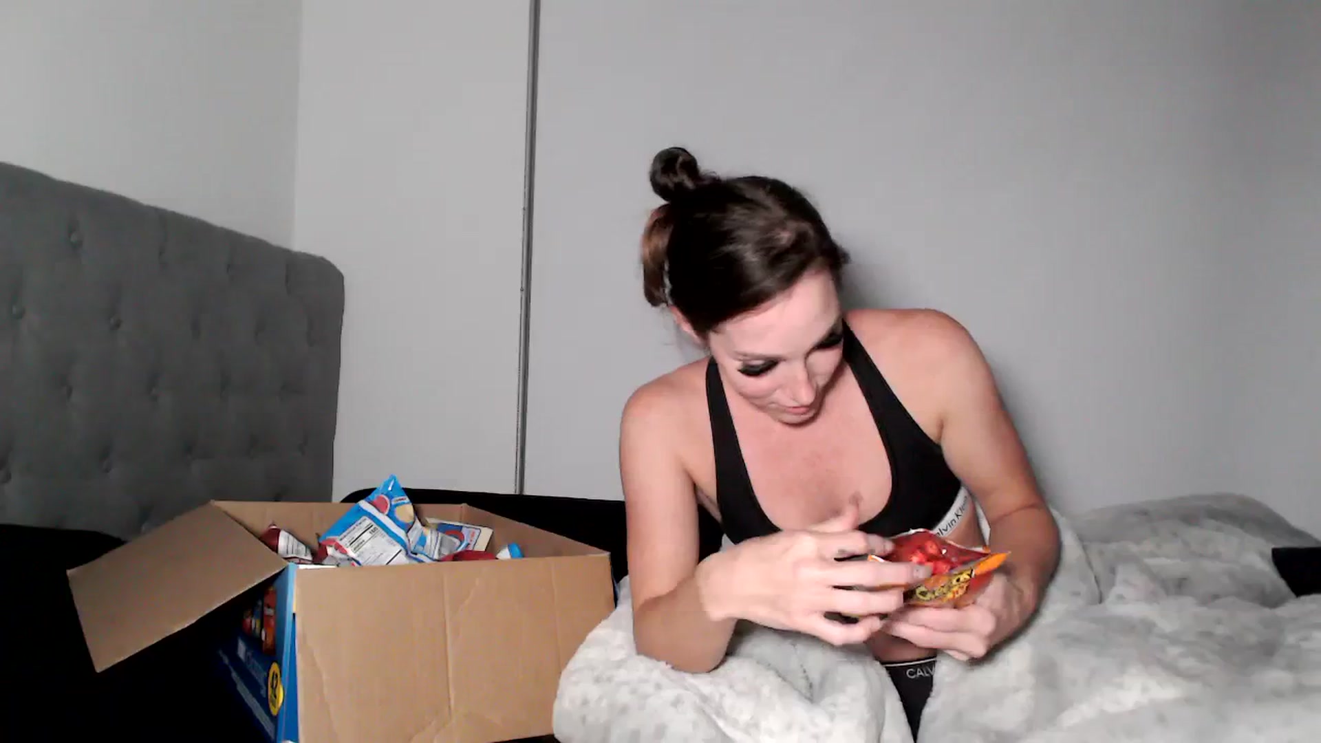 Gallery image thumbnail from PriscillaP's myfreecams stream on, 06/29/2023, 06:41 image 4 of 20