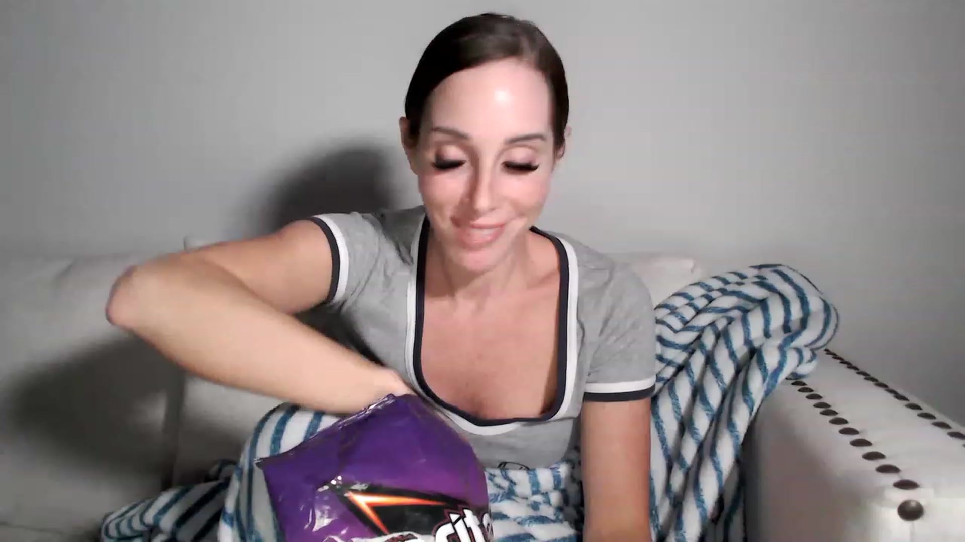 Gallery image thumbnail from PriscillaP's myfreecams stream on, 07/06/2023, 05:54 image 9 of 20