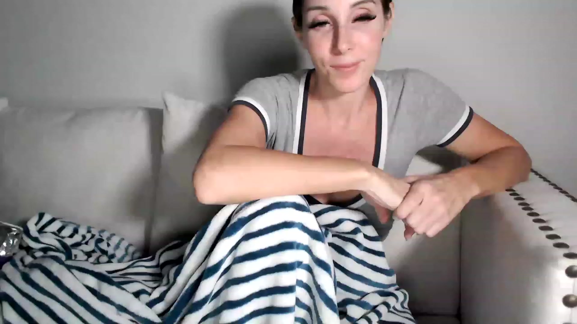 Gallery image thumbnail from PriscillaP's myfreecams stream on, 07/06/2023, 06:23 image 13 of 20