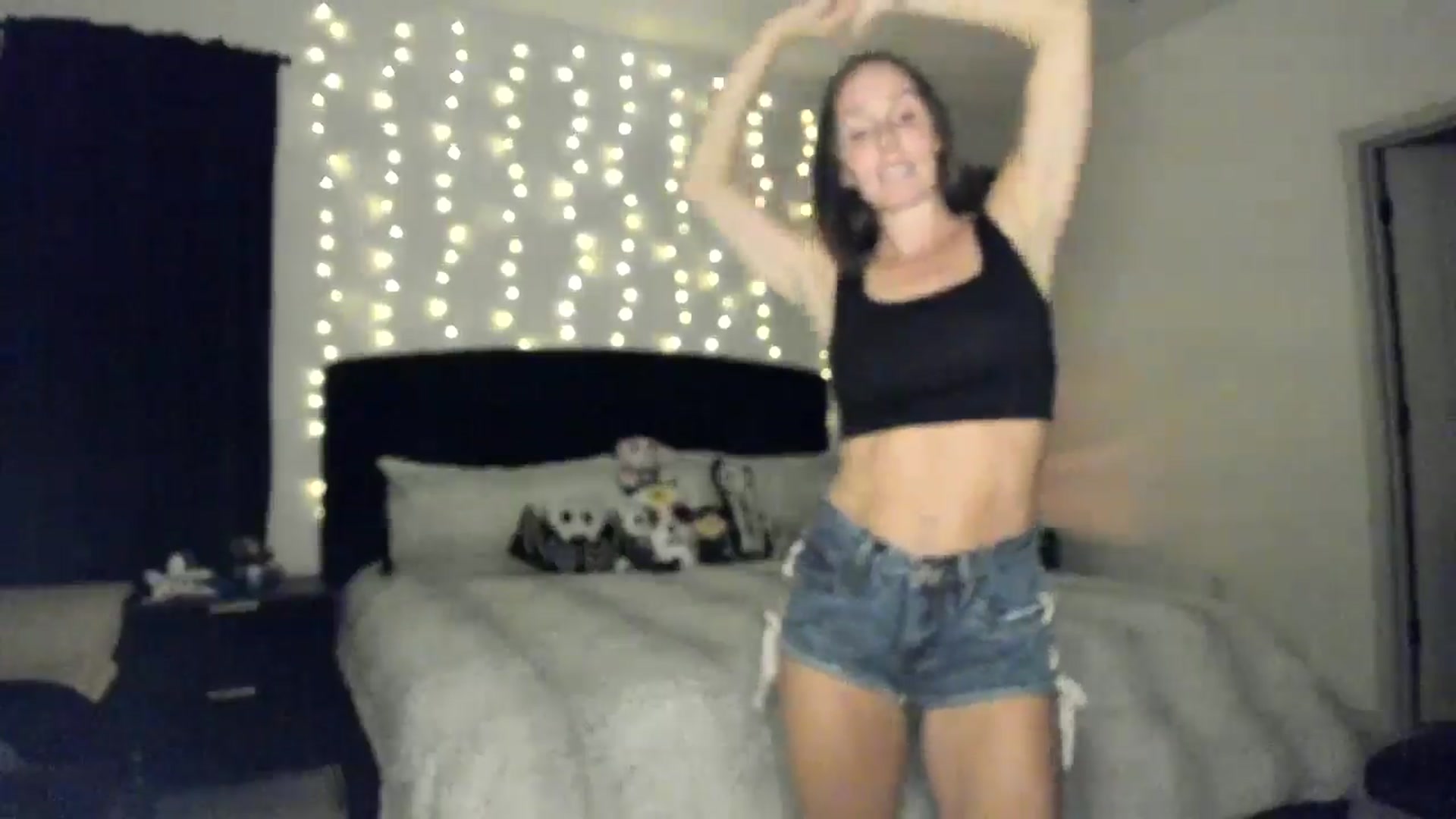 Gallery image thumbnail from PriscillaP's myfreecams stream on, 09/30/2024, 03:28 image 13 of 20