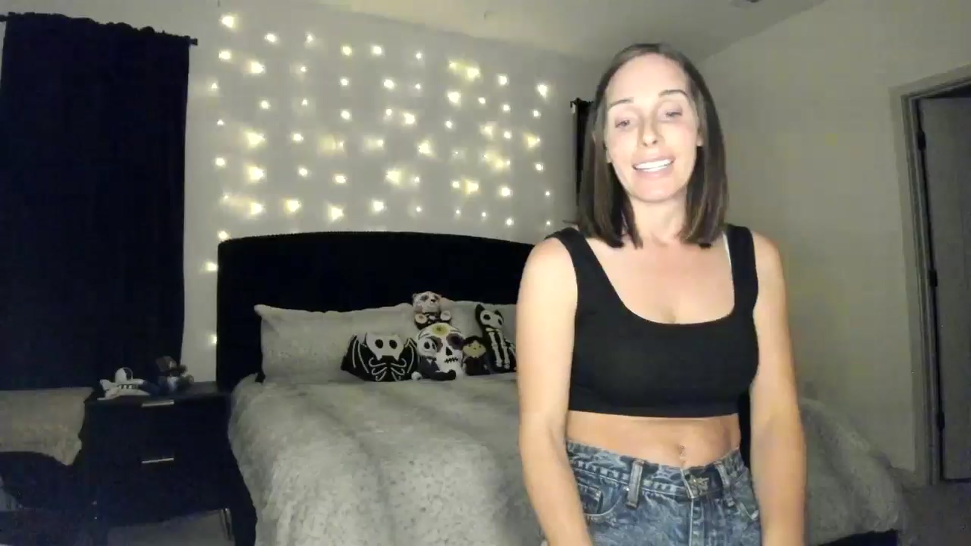 Gallery image thumbnail from PriscillaP's myfreecams stream on, 09/30/2024, 03:28 image 8 of 20