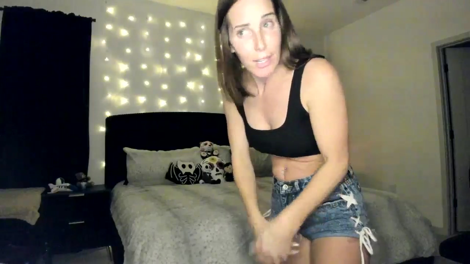 Gallery image thumbnail from PriscillaP's myfreecams stream on, 09/30/2024, 03:28 image 15 of 20