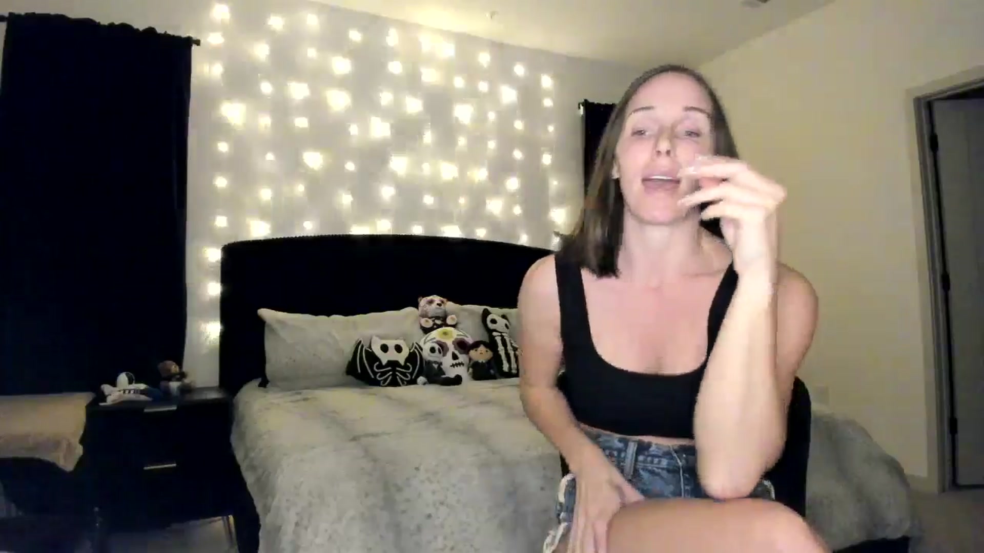 Gallery image thumbnail from PriscillaP's myfreecams stream on, 09/30/2024, 03:28 image 9 of 20