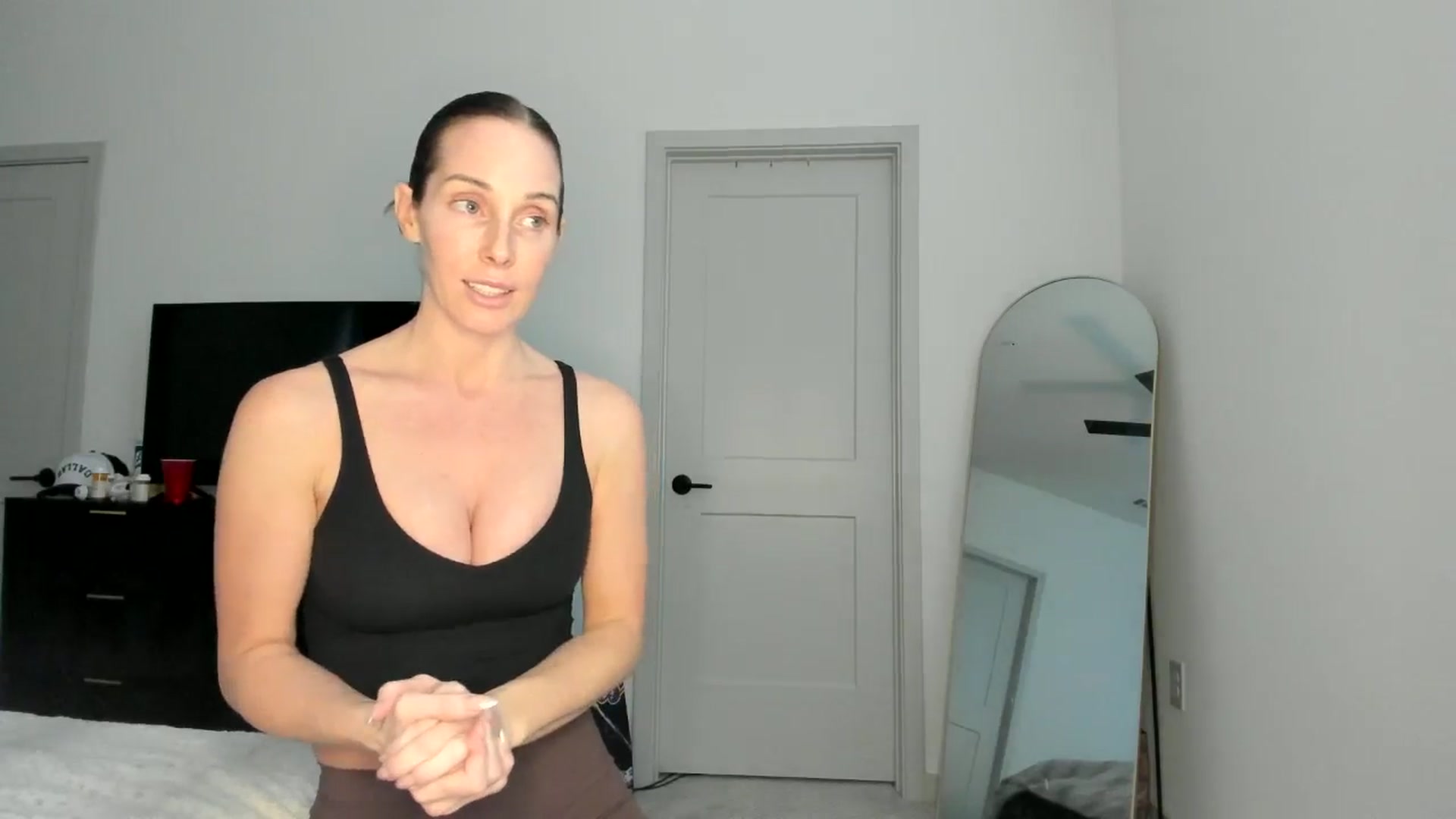 Gallery image thumbnail from PriscillaP's myfreecams stream on, 01/20/2025, 23:15 image 5 of 20