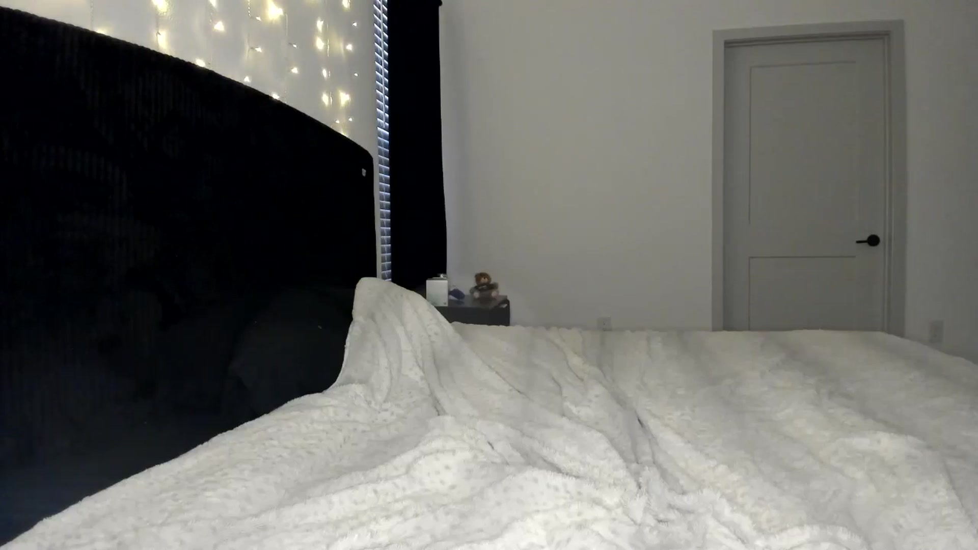 Gallery image thumbnail from PriscillaP's myfreecams stream on, 01/31/2025, 24:38 image 2 of 20