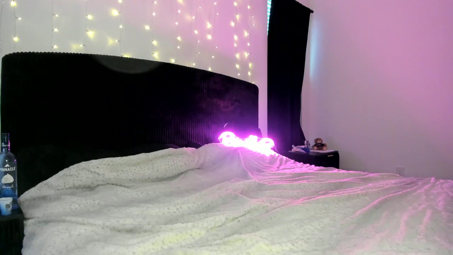 Gallery image thumbnail from PriscillaP's myfreecams stream on, 04/12/2025, 24:43 image 11 of 20
