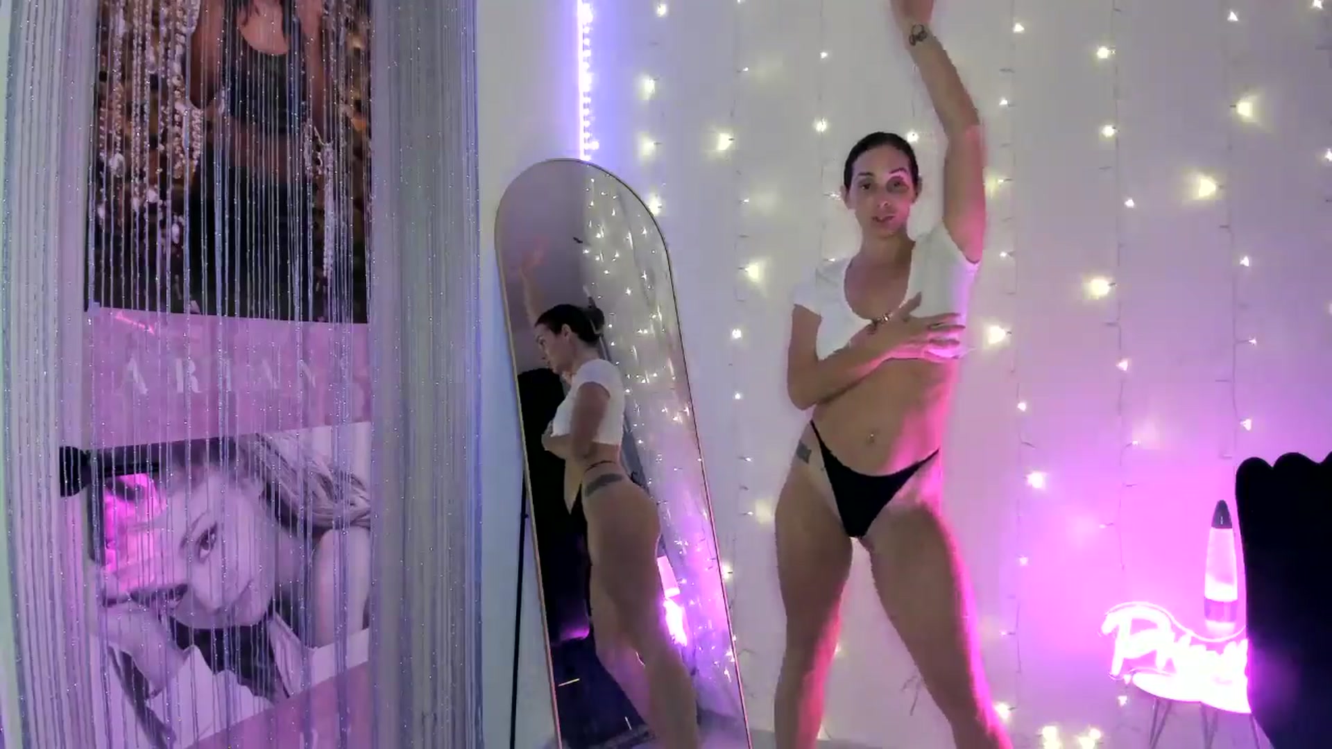 Gallery image thumbnail from PriscillaP's myfreecams stream on, 05/20/2025, 02:52 image 6 of 20