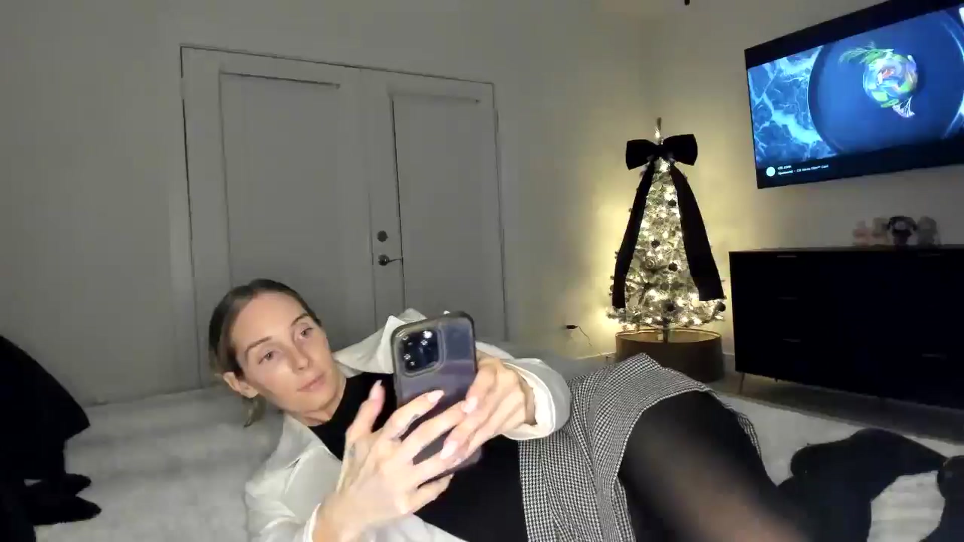 Gallery image thumbnail from PriscillaP's myfreecams stream on, 11/27/2025, 03:24 image 6 of 20