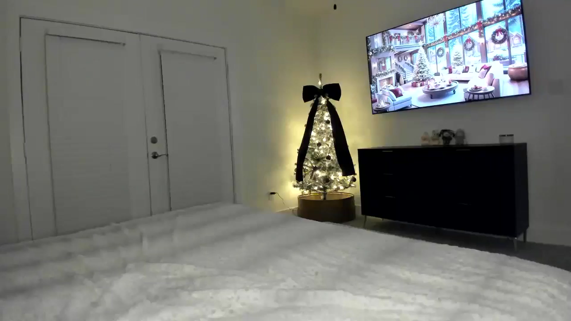 Gallery image thumbnail from PriscillaP's myfreecams stream on, 11/27/2025, 03:24 image 3 of 20