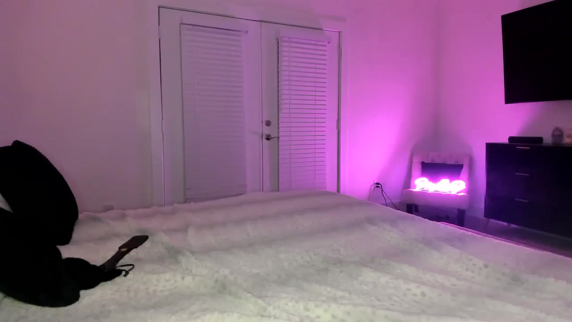 Gallery image thumbnail from PriscillaP's myfreecams stream on, 04/24/2026, 03:46 image 8 of 20