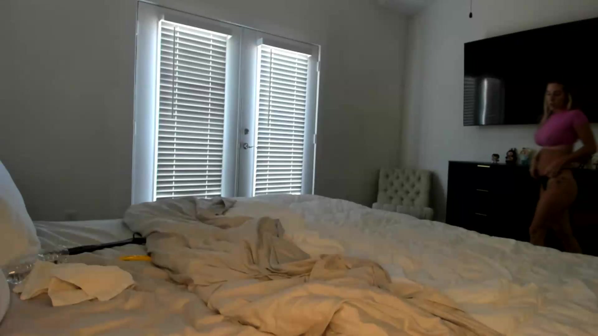 Gallery image thumbnail from PriscillaP's myfreecams stream on, 09/08/2026, 19:06 image 13 of 20