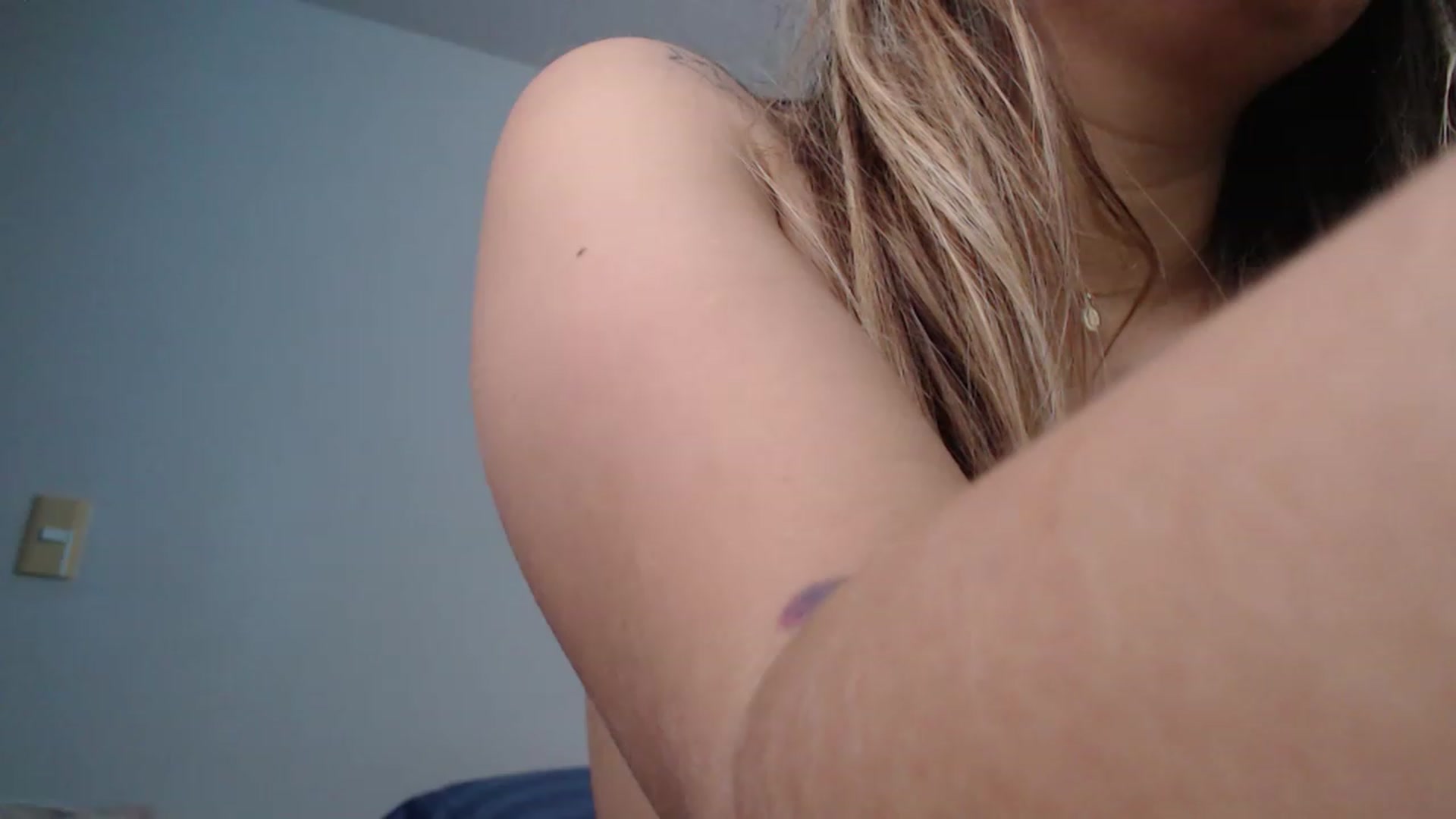 Gallery image thumbnail from Priscilla_br's myfreecams stream on, 01/17/2023, 17:19 image 6 of 20
