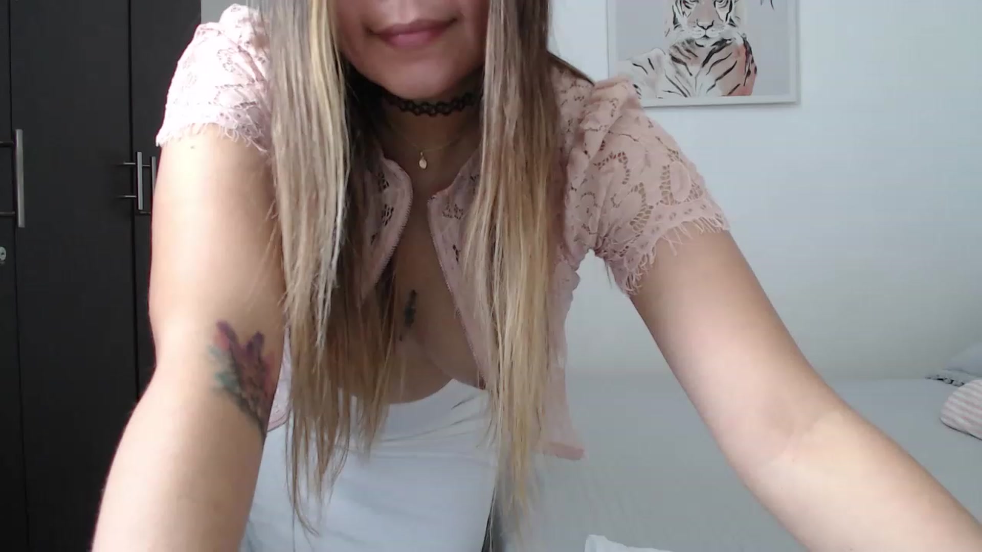 Gallery image thumbnail from Priscilla_br's myfreecams stream on, 01/28/2023, 19:41 image 14 of 20