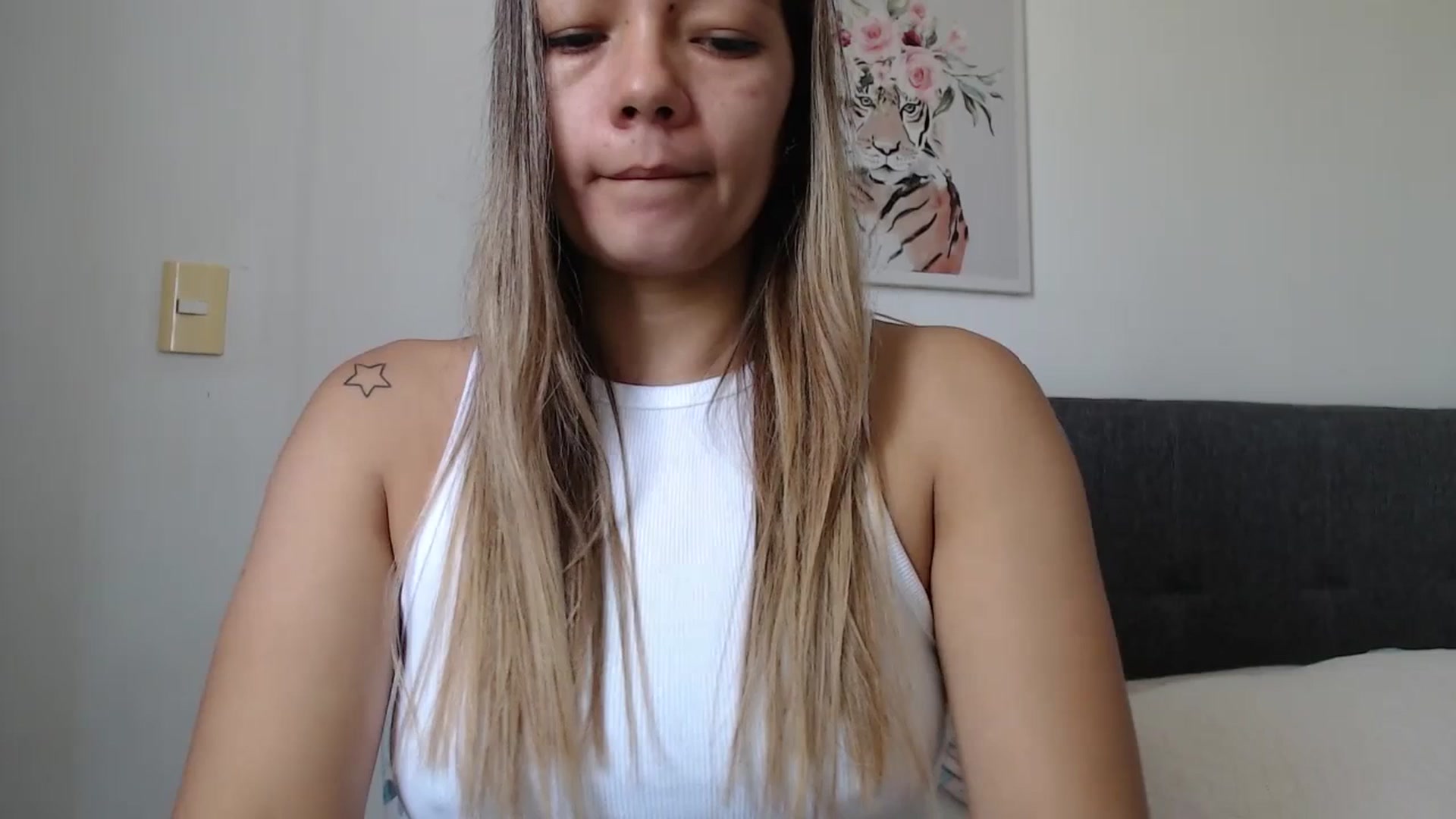 Gallery image thumbnail from Priscilla_br's myfreecams stream on, 07/20/2023, 16:29 image 2 of 20