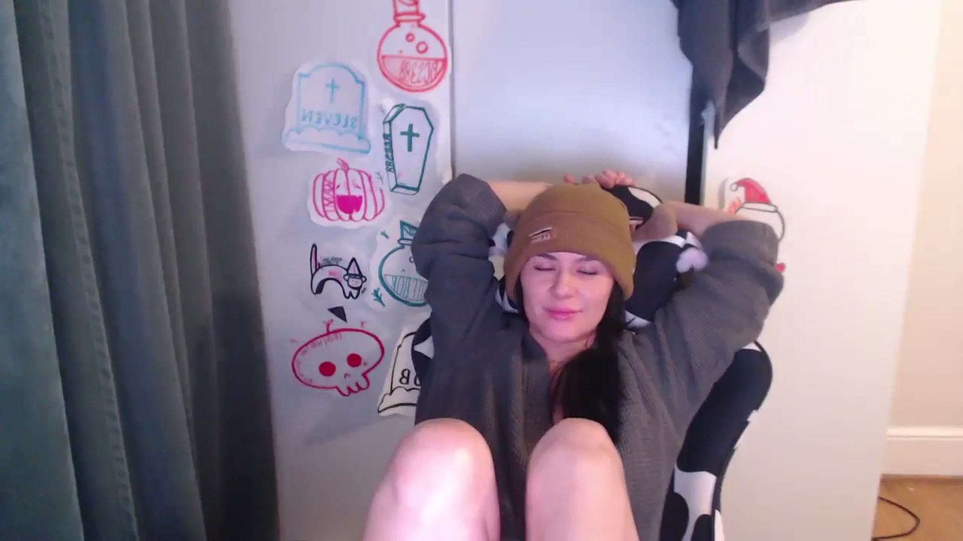 Gallery image thumbnail from Psychobaby's myfreecams stream on, 12/13/2025, 02:09 image 16 of 20